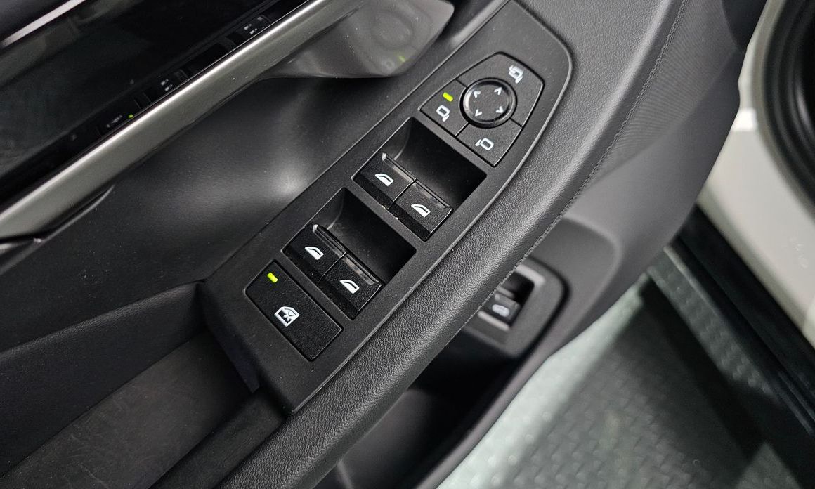 BMW 5-Series 2024