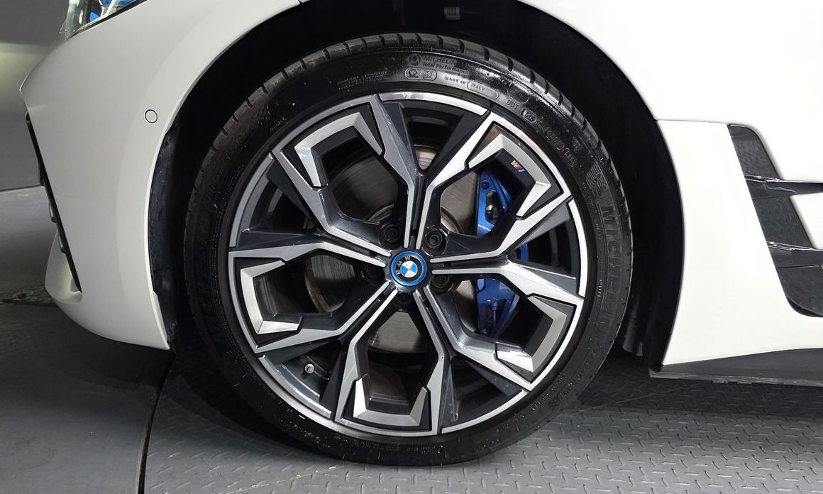 BMW i4 2024