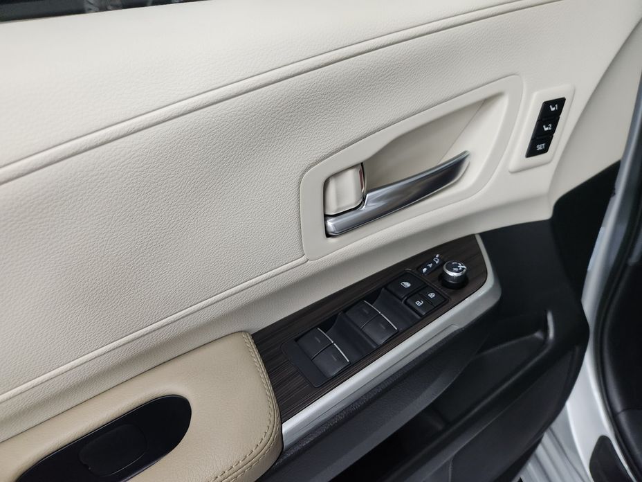 Toyota Sienna 2024