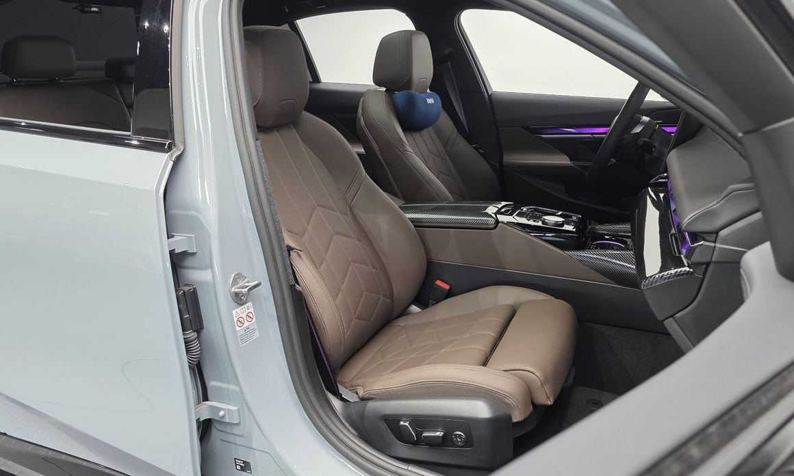 BMW 5-Series 2025