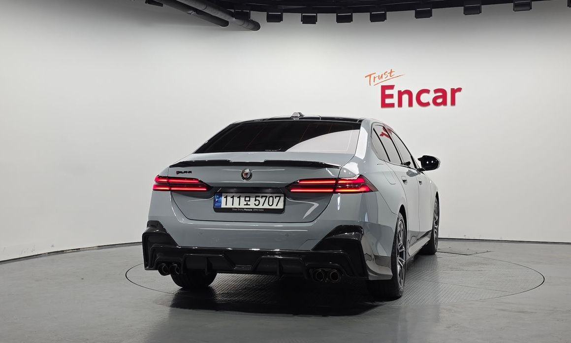 BMW 5-Series 2025