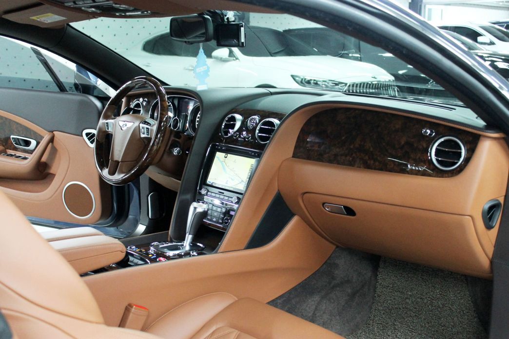 Bentley Continental 2015