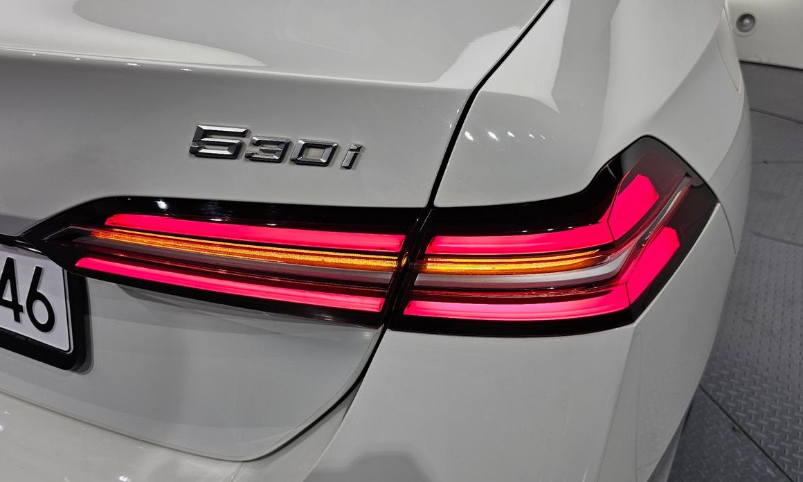 BMW 5-Series 2024