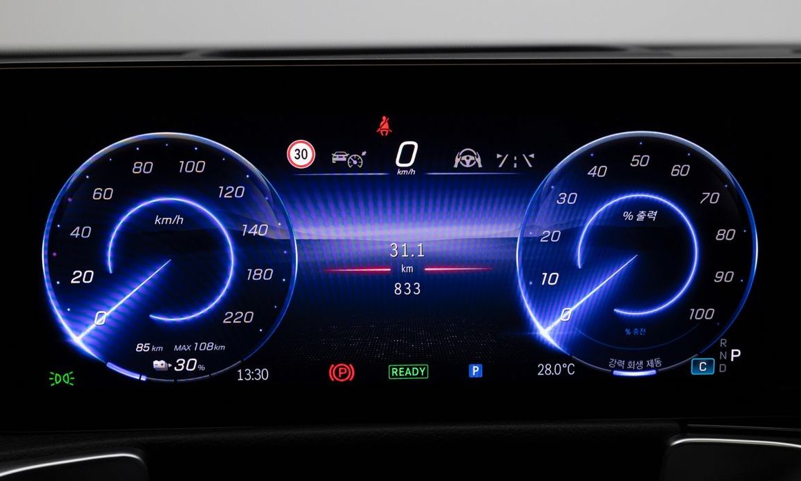Mercedes-Benz EQB 2026