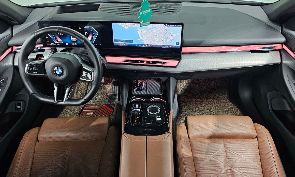 BMW 5-Series 2024