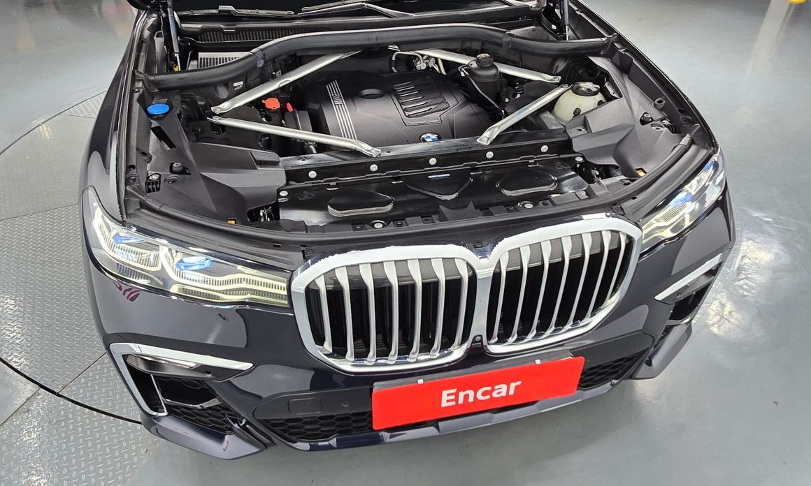 BMW X7 2021