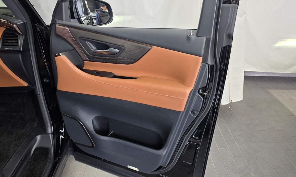 Toyota Alphard 2024