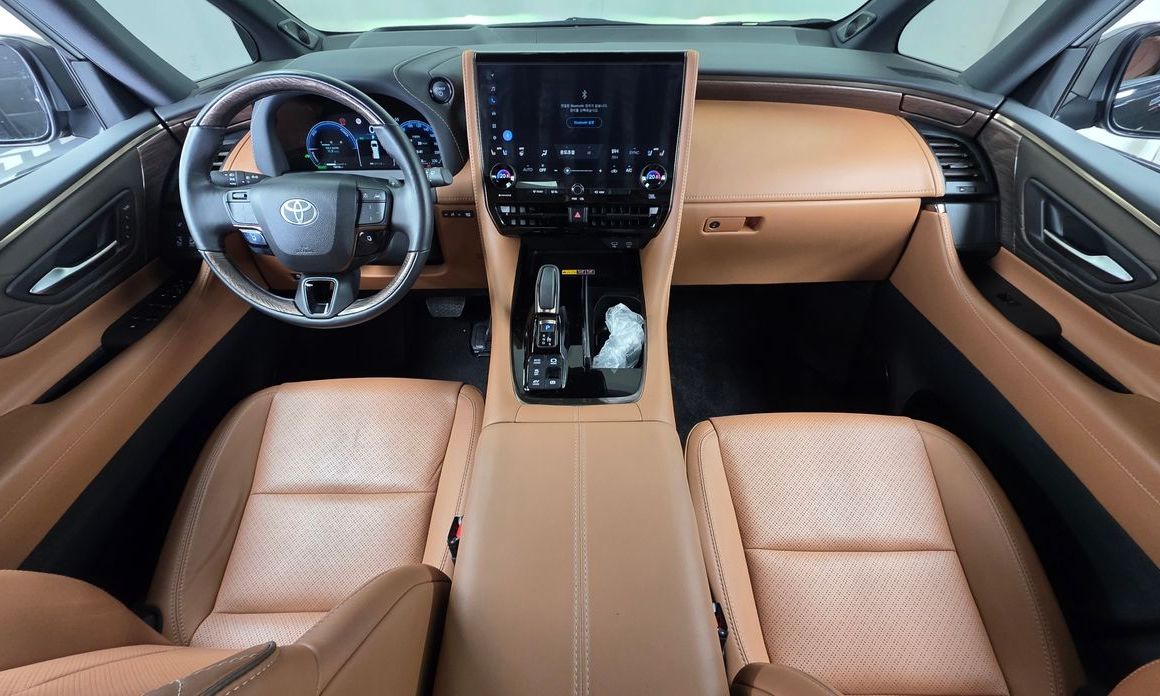 Toyota Alphard 2024