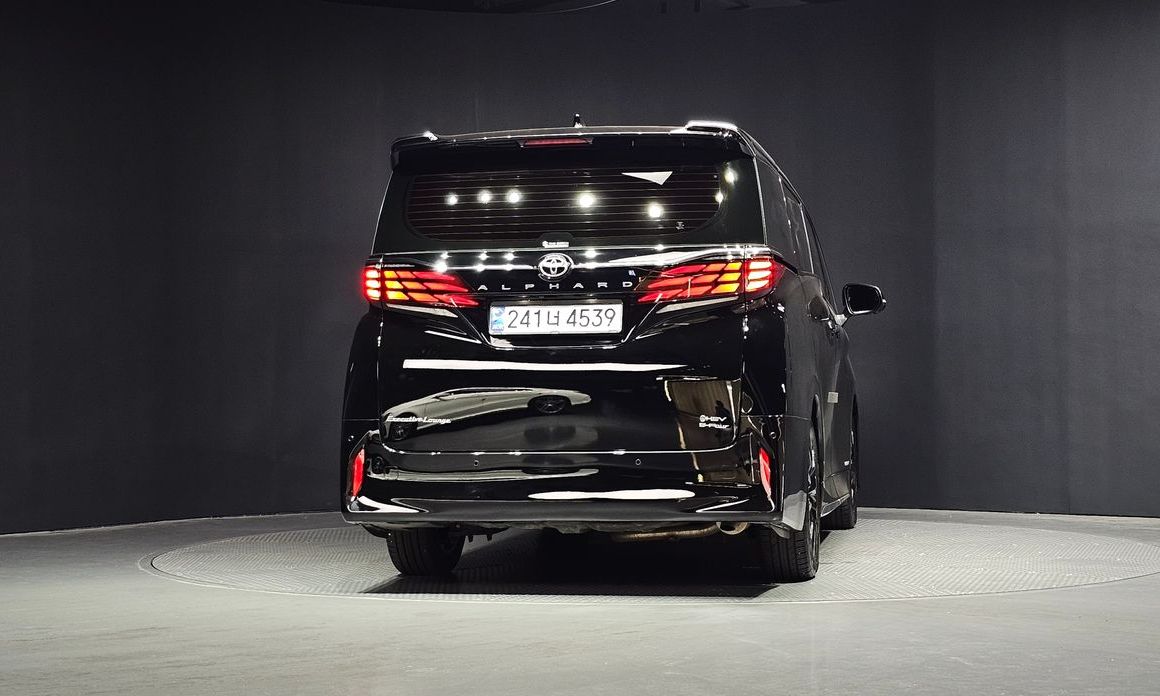 Toyota Alphard 2024