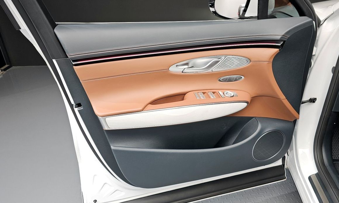 Genesis GV70 2025