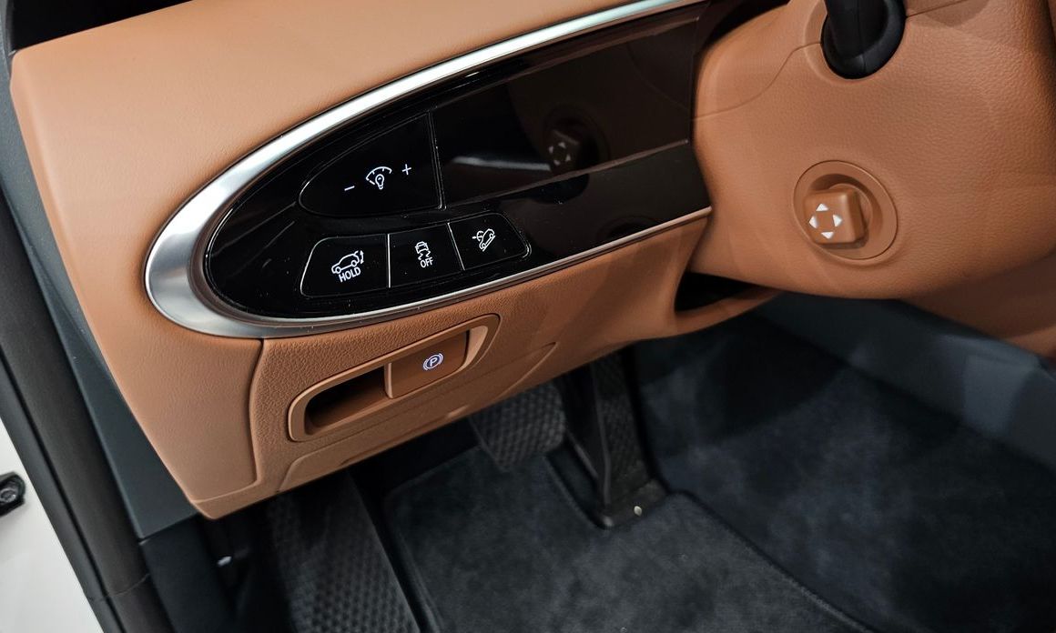 Genesis GV70 2025