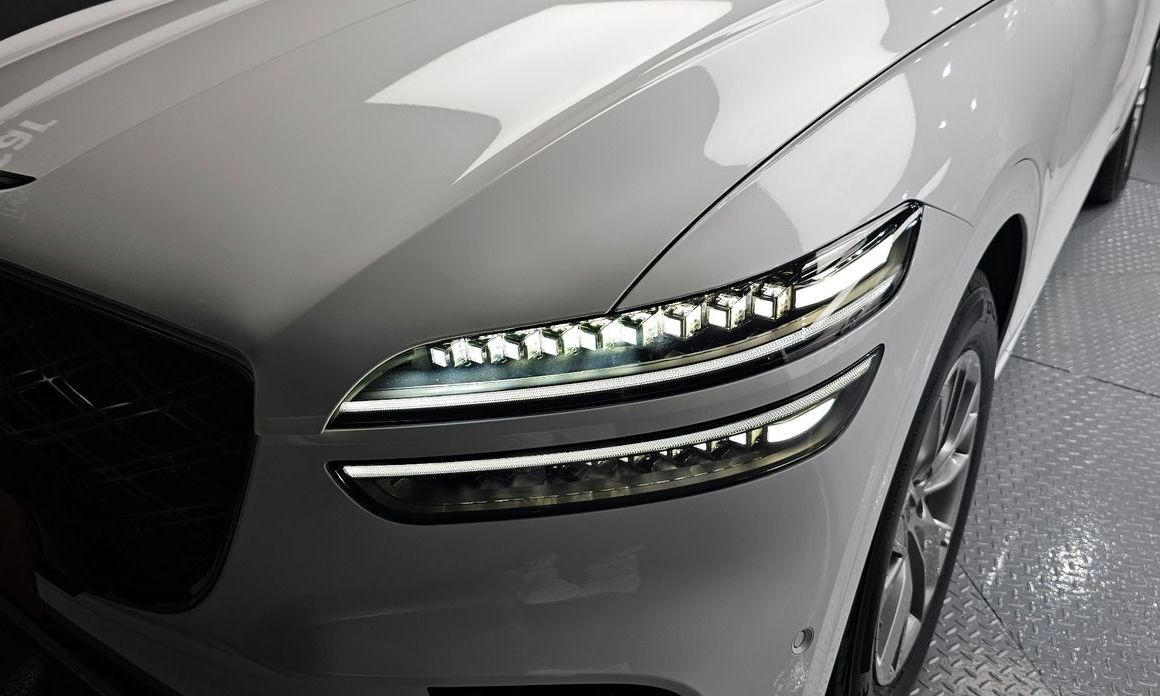 Genesis GV70 2025