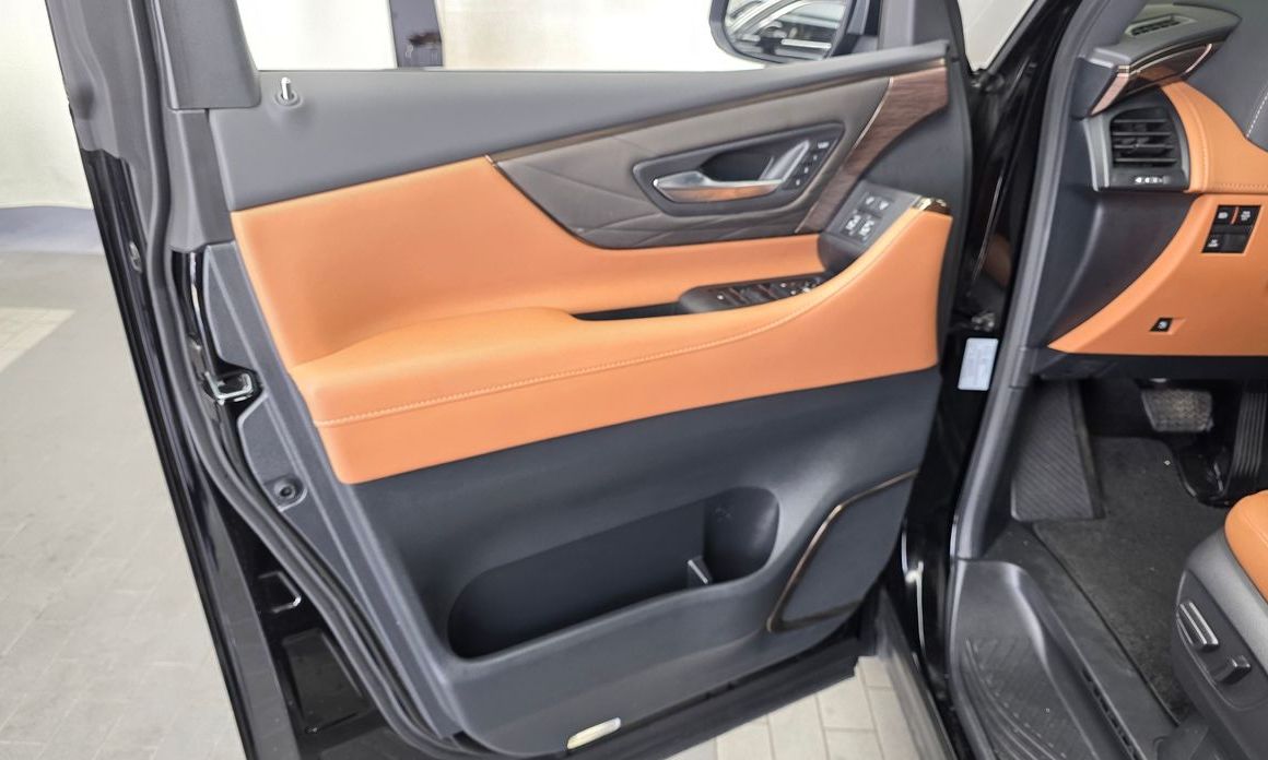 Toyota Alphard 2024