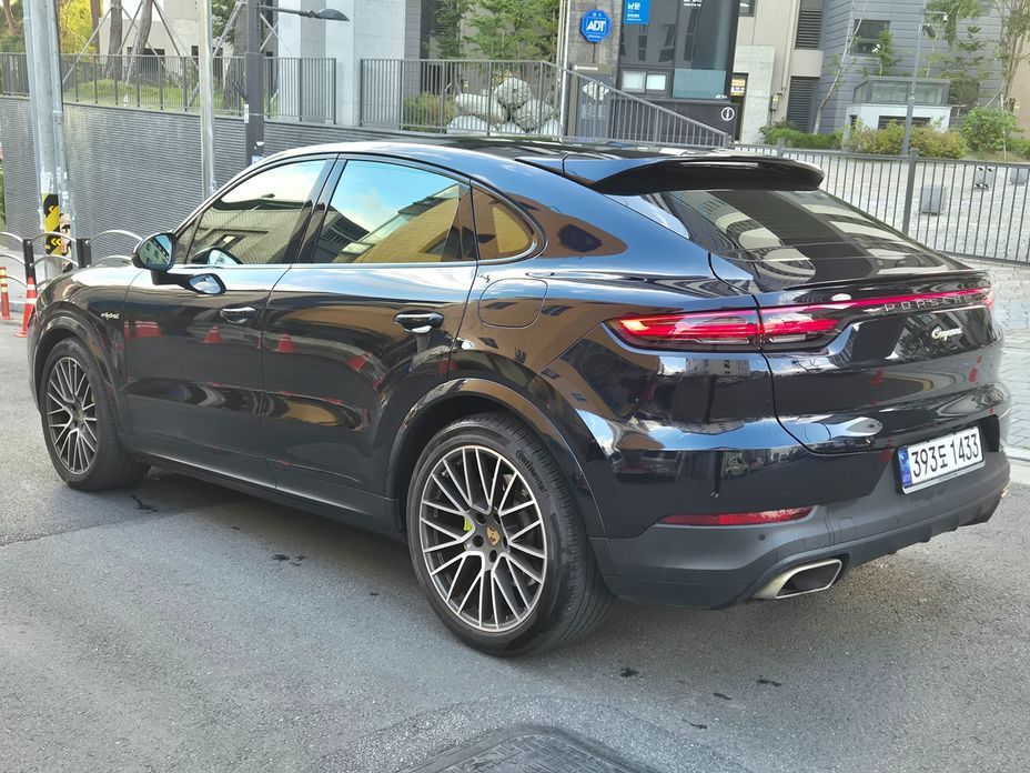 Porsche Cayenne 2023