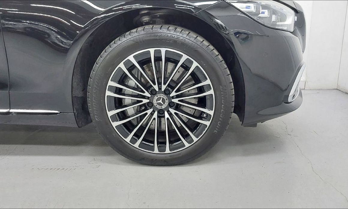 Mercedes-Benz S-Class 2025