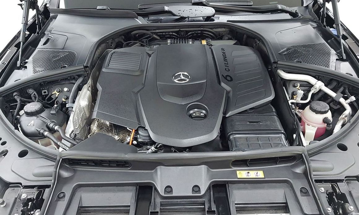 Mercedes-Benz S-Class 2025