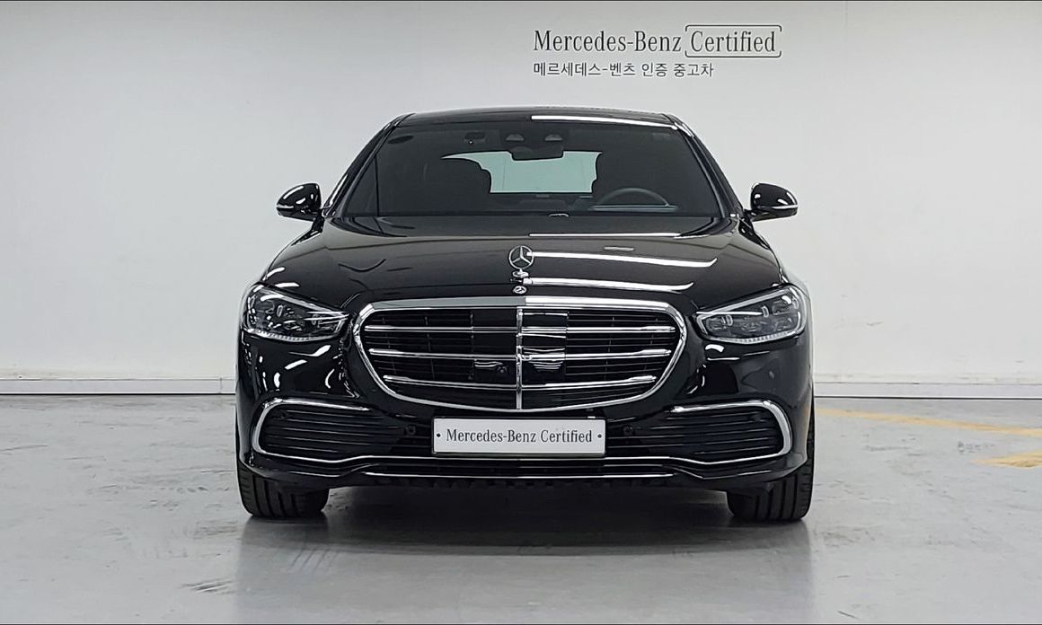 Mercedes-Benz S-Class 2025