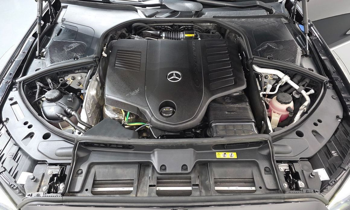 Mercedes-Benz S-Class 2025