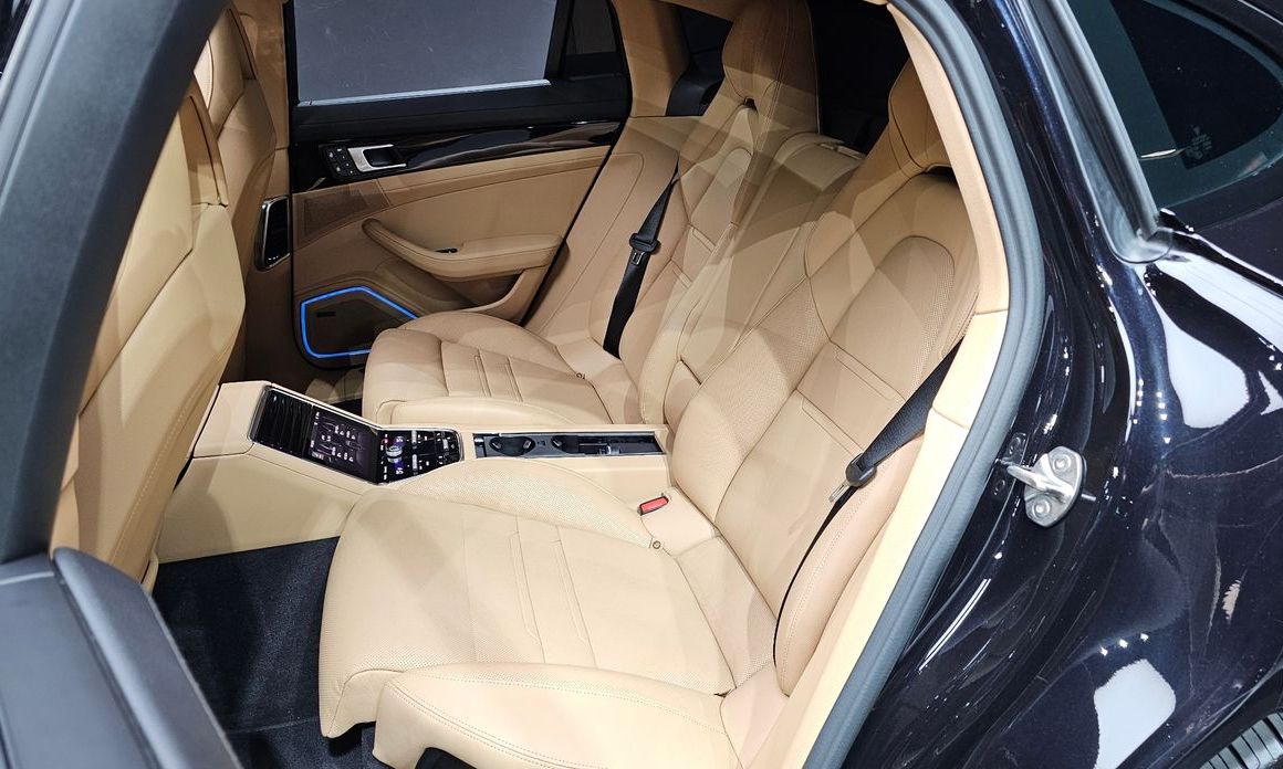 Porsche Panamera 2023