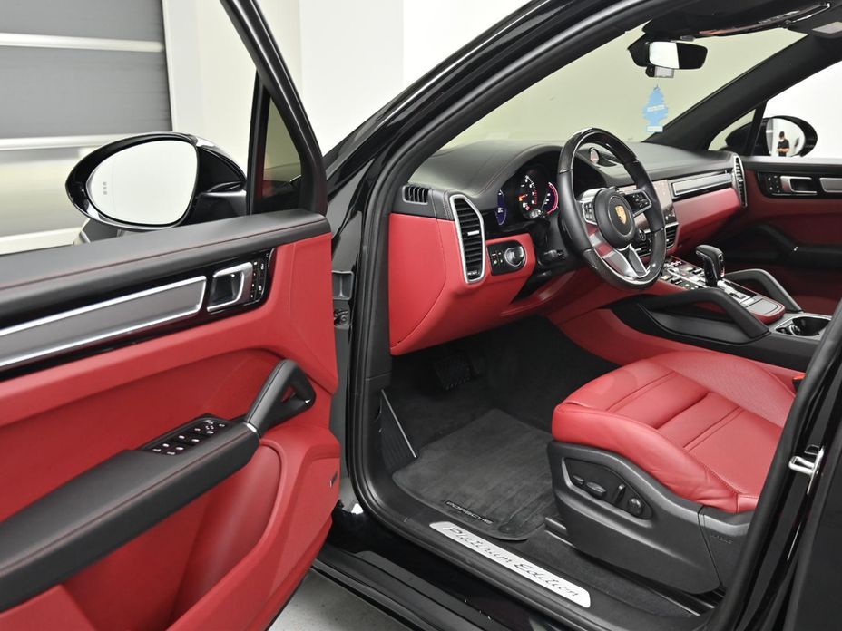 Porsche Cayenne 2022