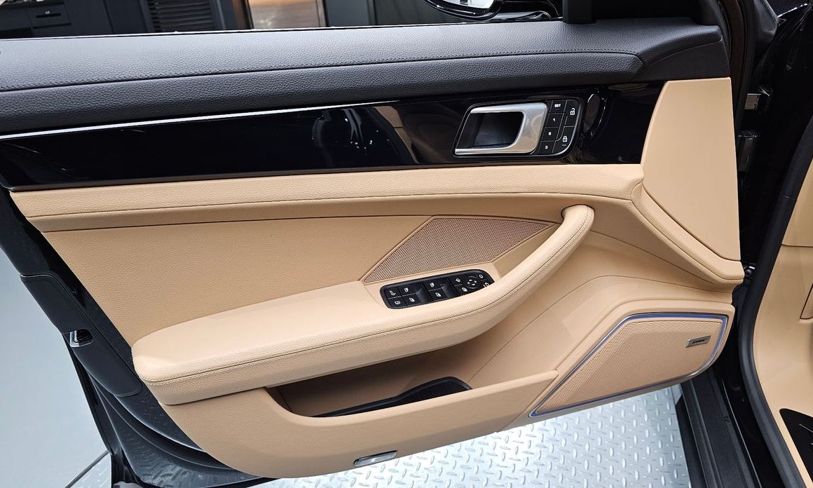 Porsche Panamera 2023