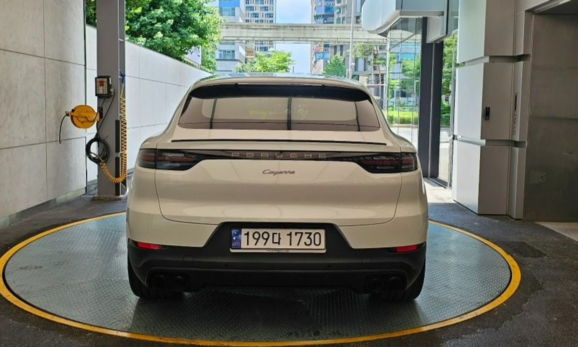 Porsche Cayenne 2023