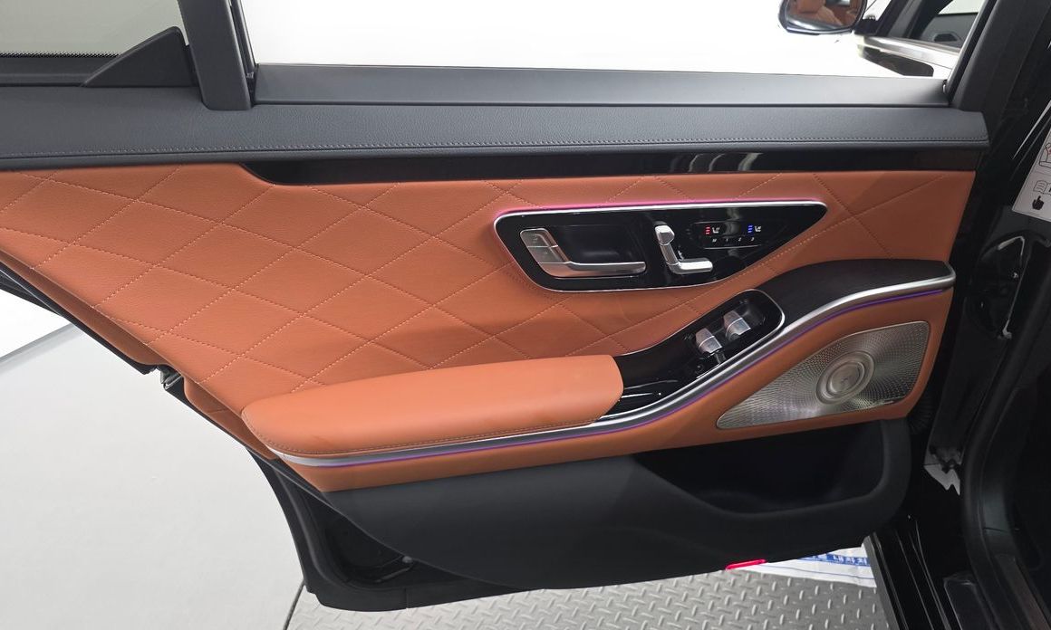 Mercedes-Benz S-Class 2025