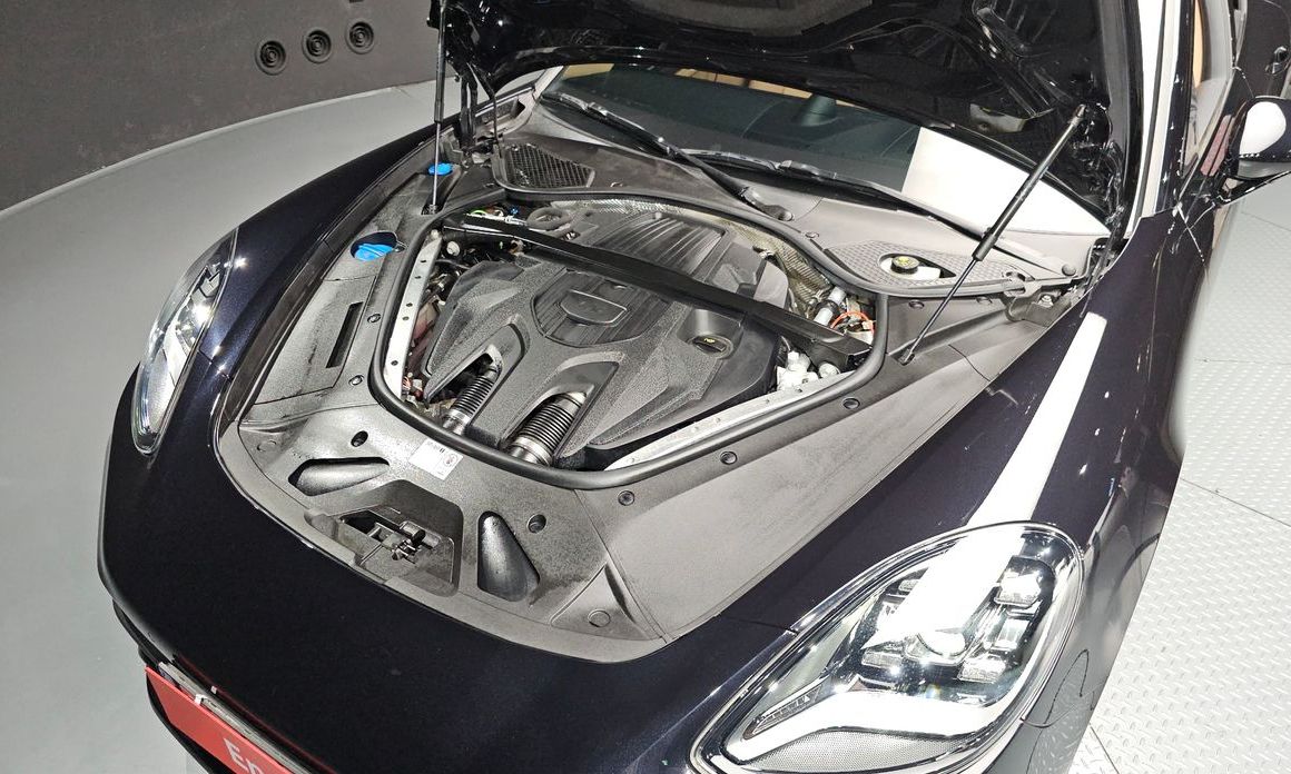 Porsche Panamera 2023
