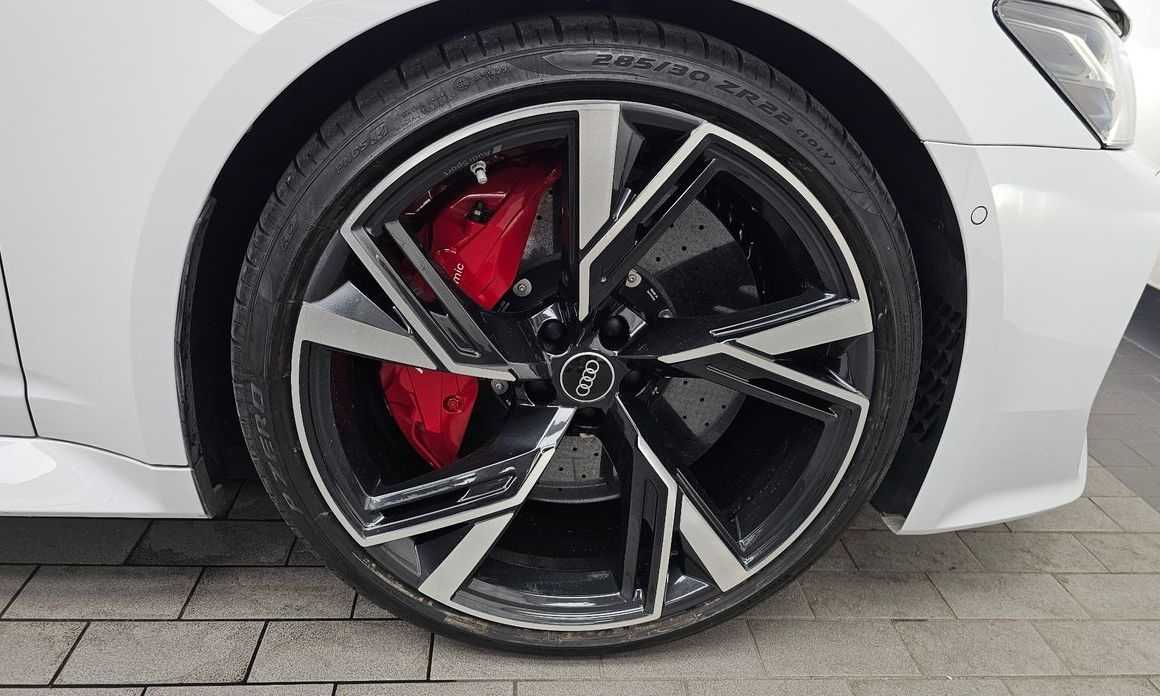 Audi RS6 2023