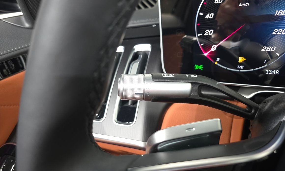 Mercedes-Benz S-Class 2025