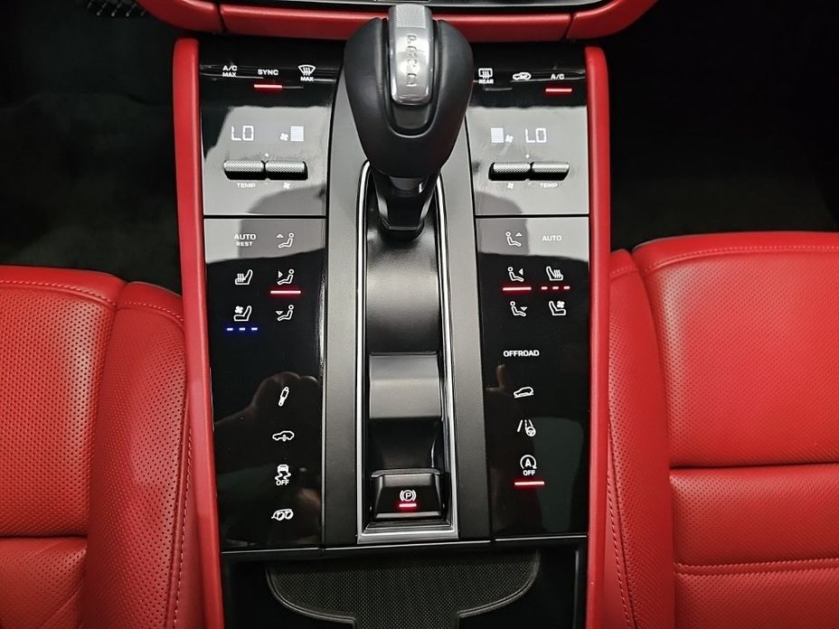 Porsche Macan 2023