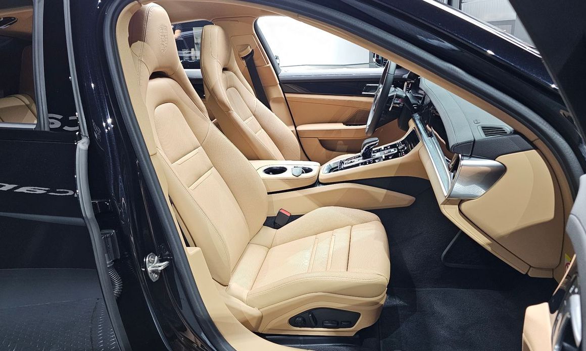 Porsche Panamera 2023