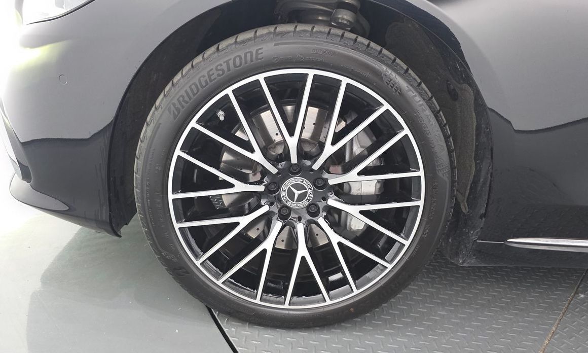 Mercedes-Benz S-Class 2025