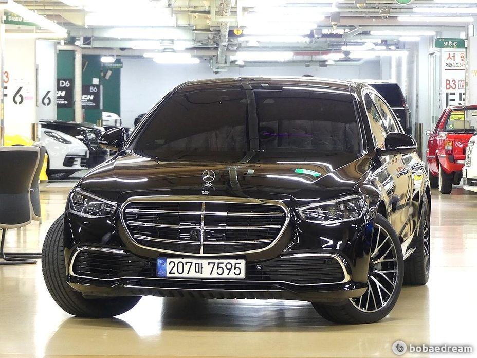 Mercedes-Benz S-Class 2023