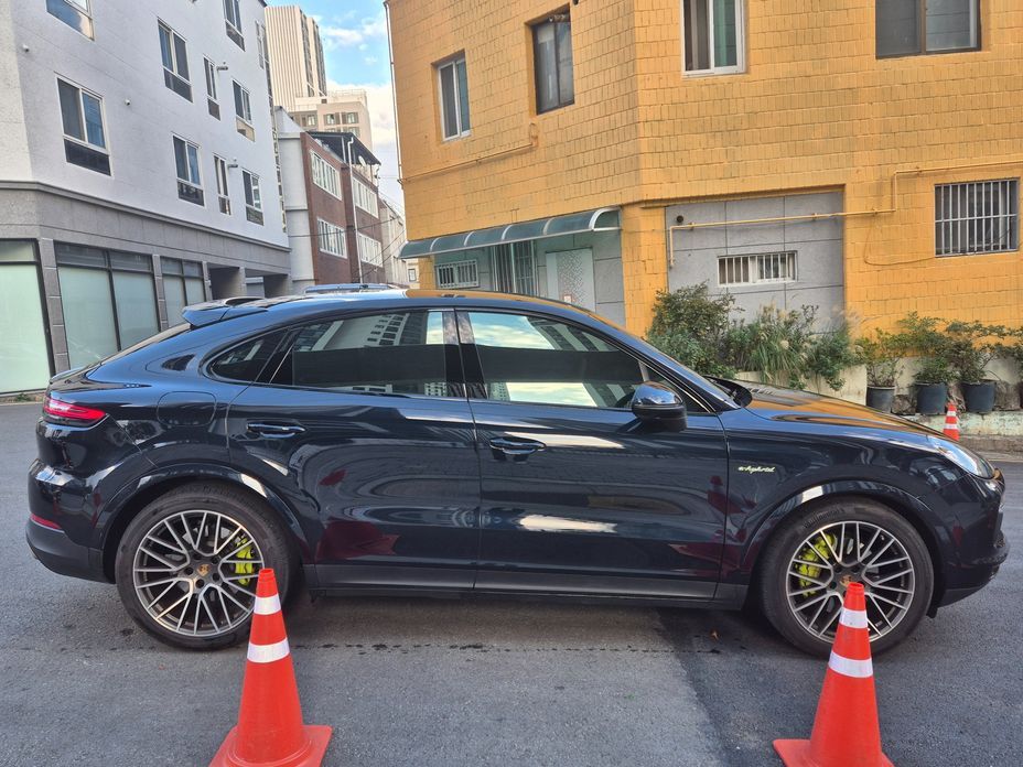 Porsche Cayenne 2023