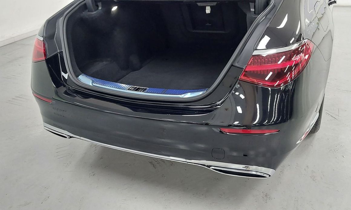 Mercedes-Benz S-Class 2025
