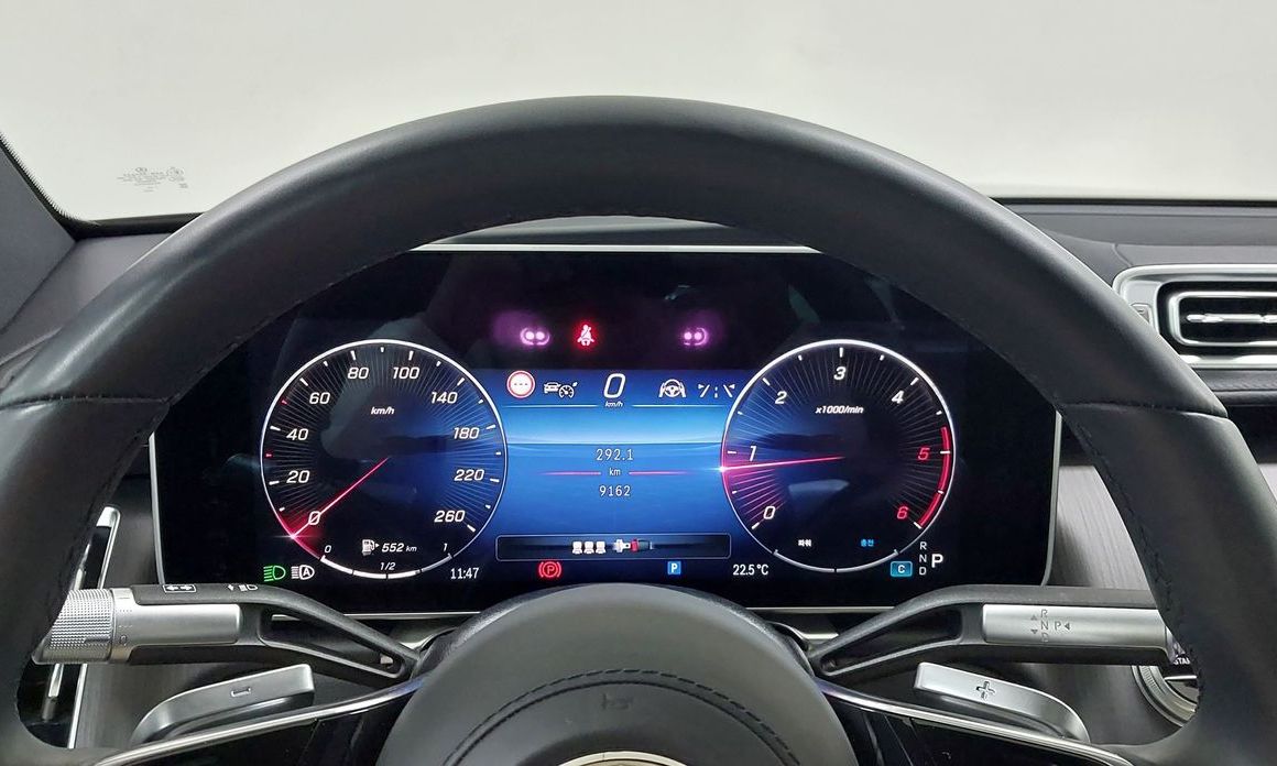 Mercedes-Benz S-Class 2025