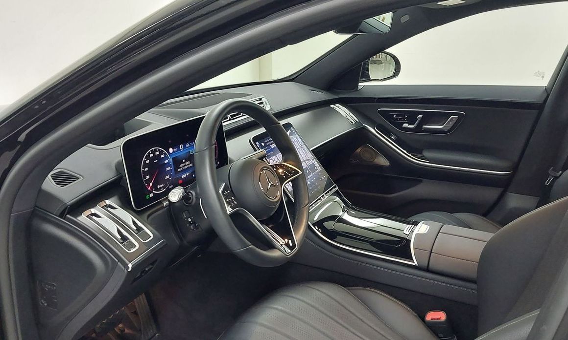 Mercedes-Benz S-Class 2025