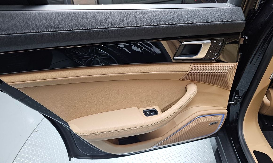 Porsche Panamera 2023