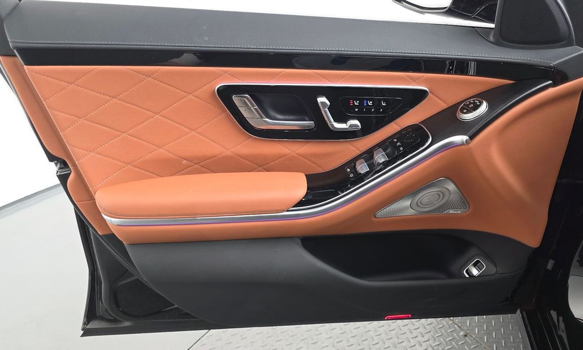 Mercedes-Benz S-Class 2025