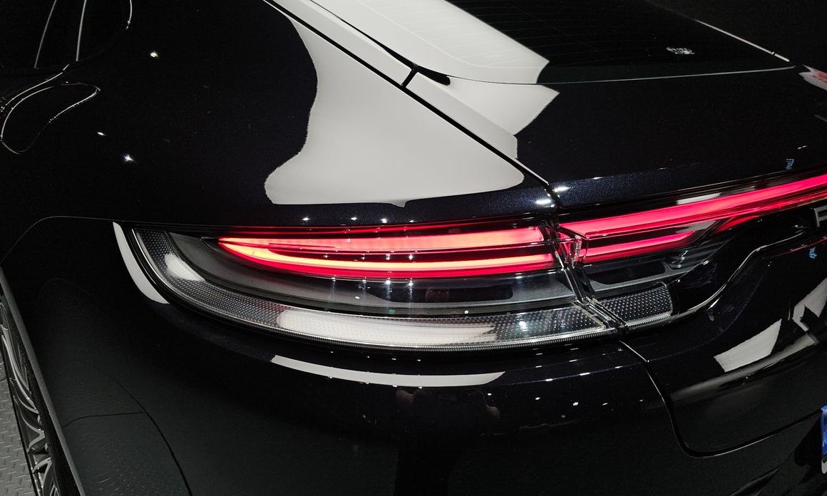 Porsche Panamera 2023