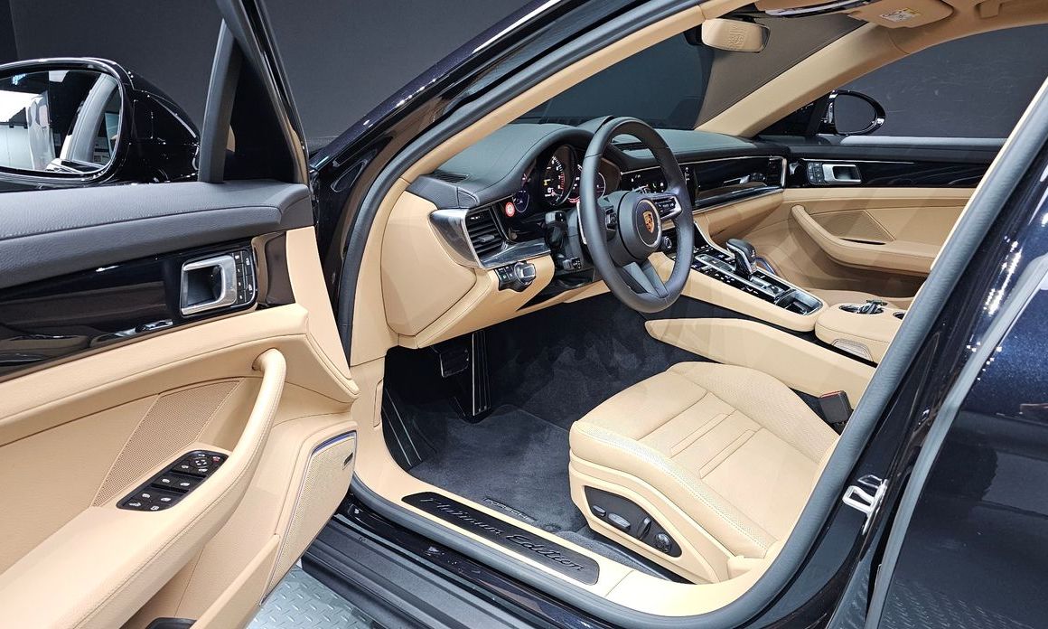 Porsche Panamera 2023
