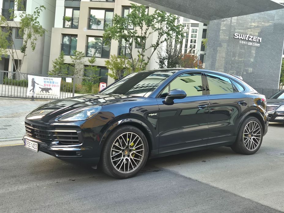 Porsche Cayenne 2023