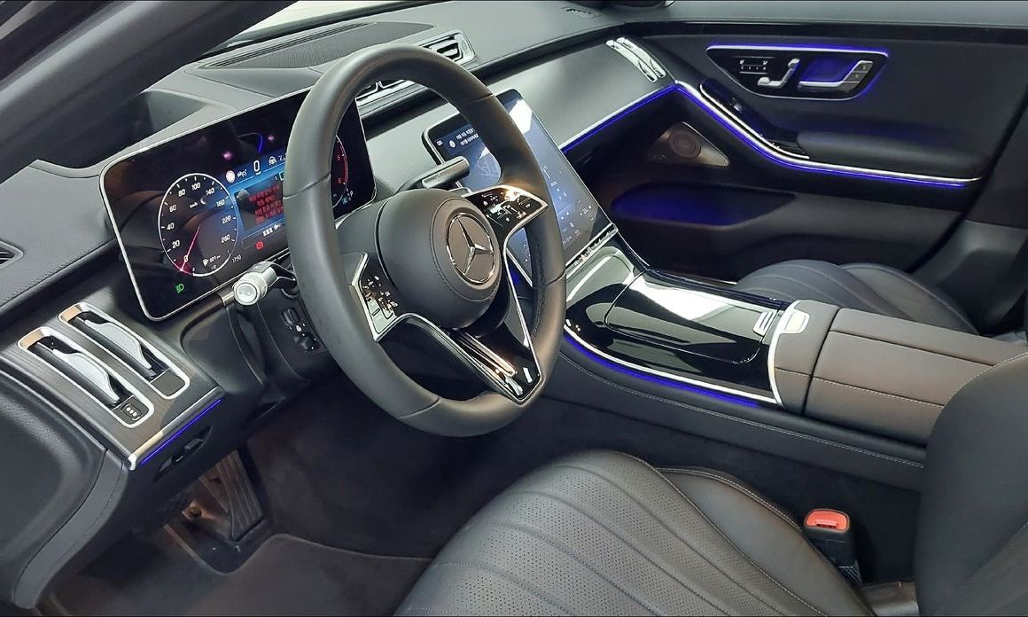 Mercedes-Benz S-Class 2025