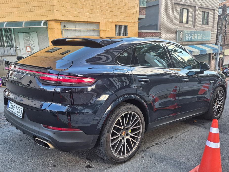 Porsche Cayenne 2023
