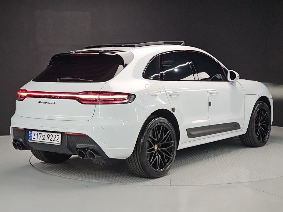 Porsche Macan 2023
