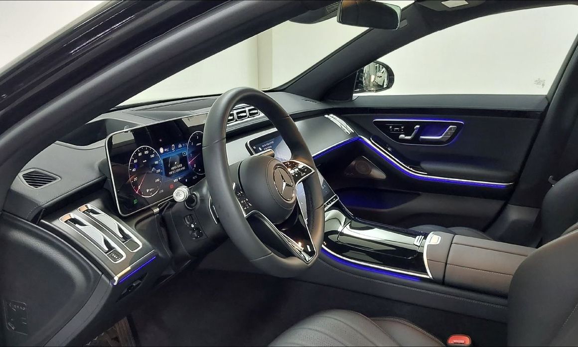 Mercedes-Benz S-Class 2025