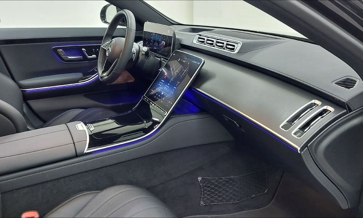 Mercedes-Benz S-Class 2025