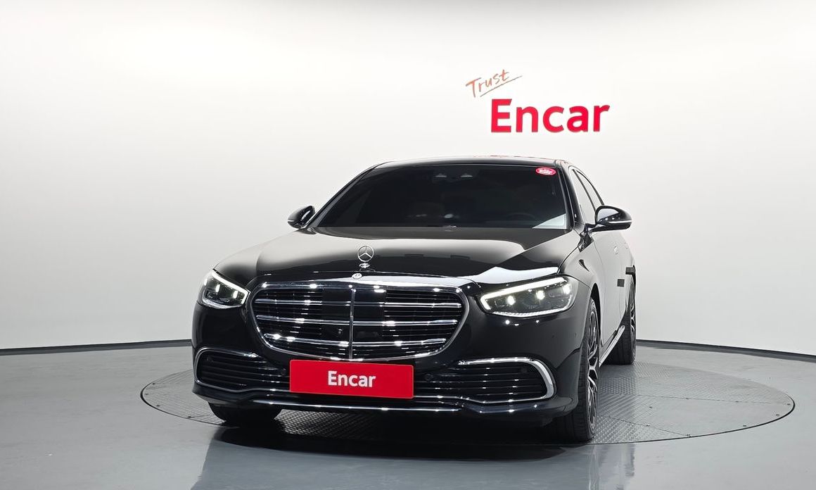 Mercedes-Benz S-Class 2025