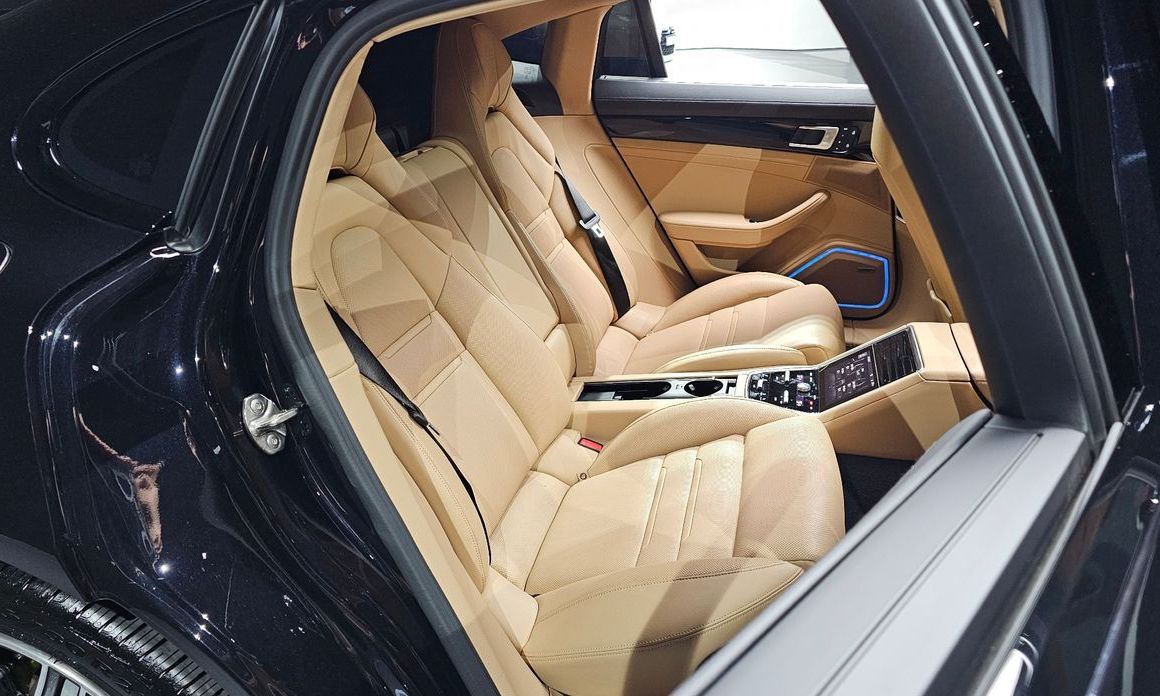 Porsche Panamera 2023